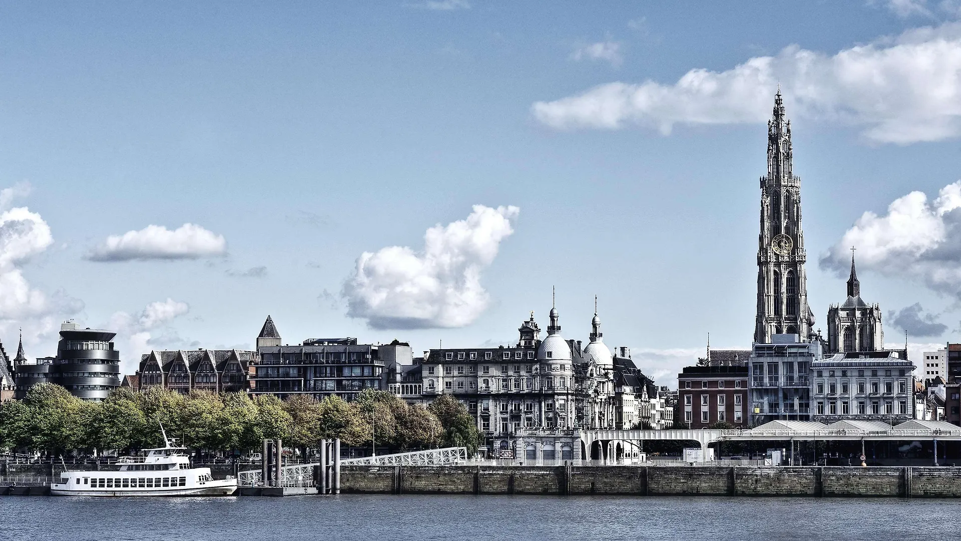 Hotel Hilton Antwerp Old Town 4*,  Belgie